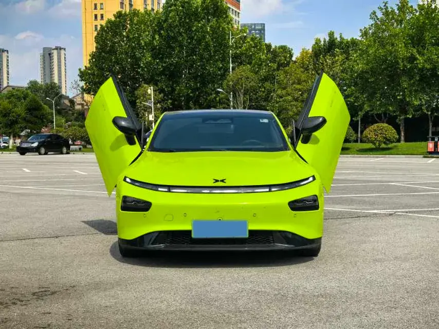 2021 XPENG P7 thumbnail 4