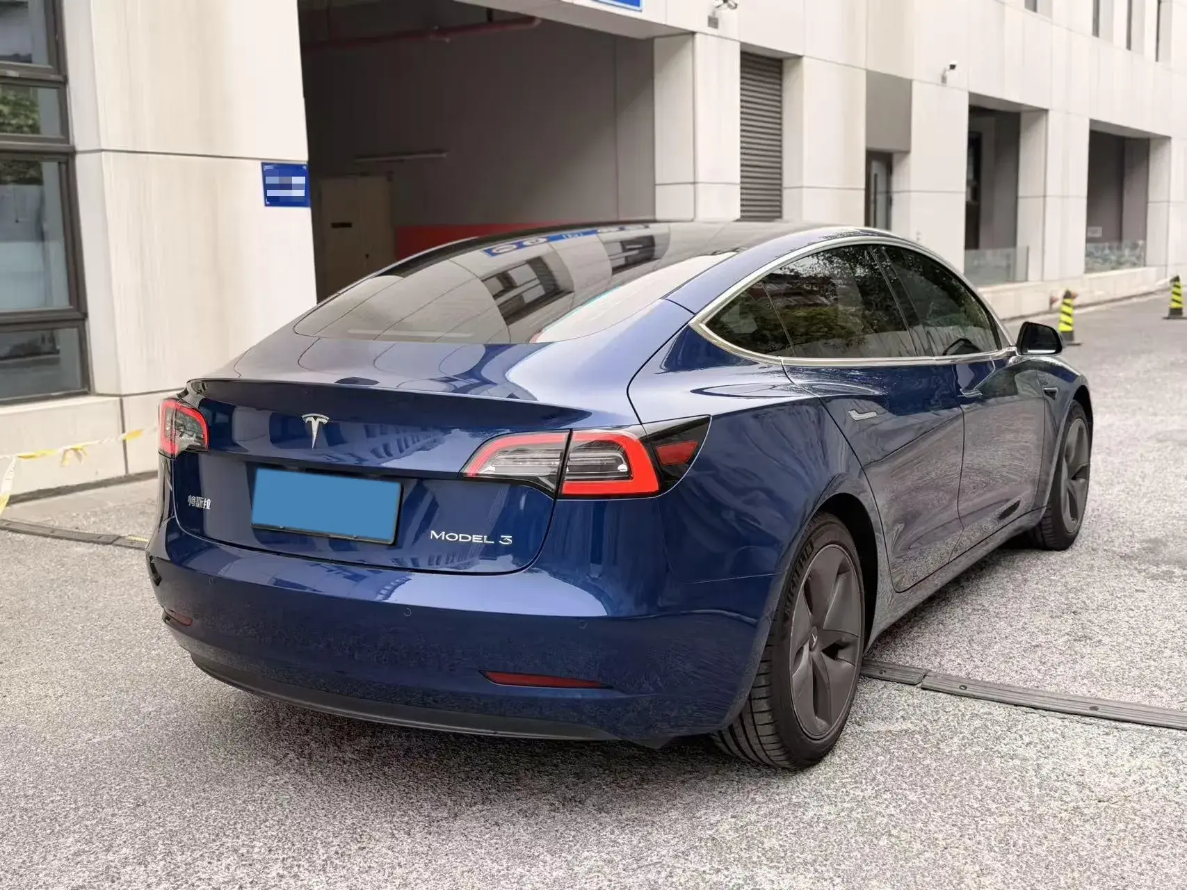 2020 TESLA MODEL thumbnail 2