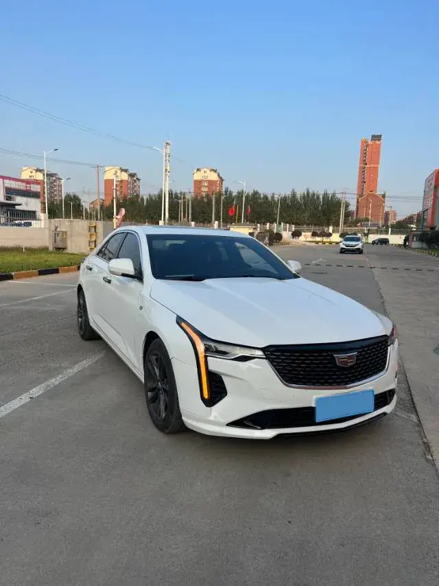 2022 CADILLAC CT4 thumbnail 3