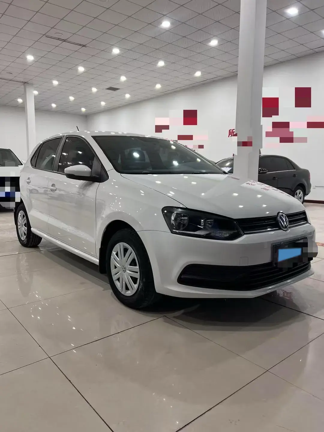 2016 VOLKSWAGEN POLO thumbnail 3