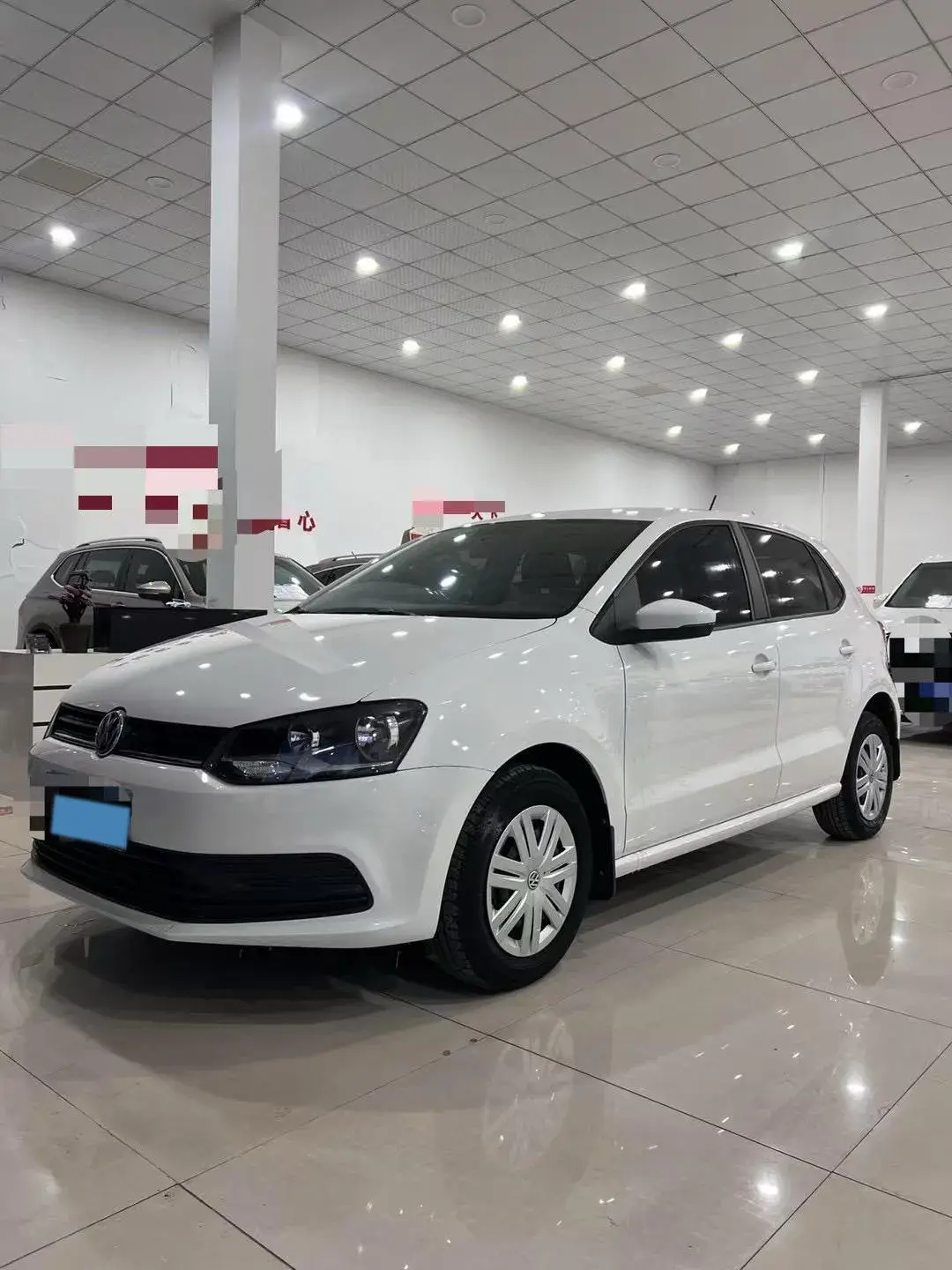 2016 VOLKSWAGEN POLO view 1