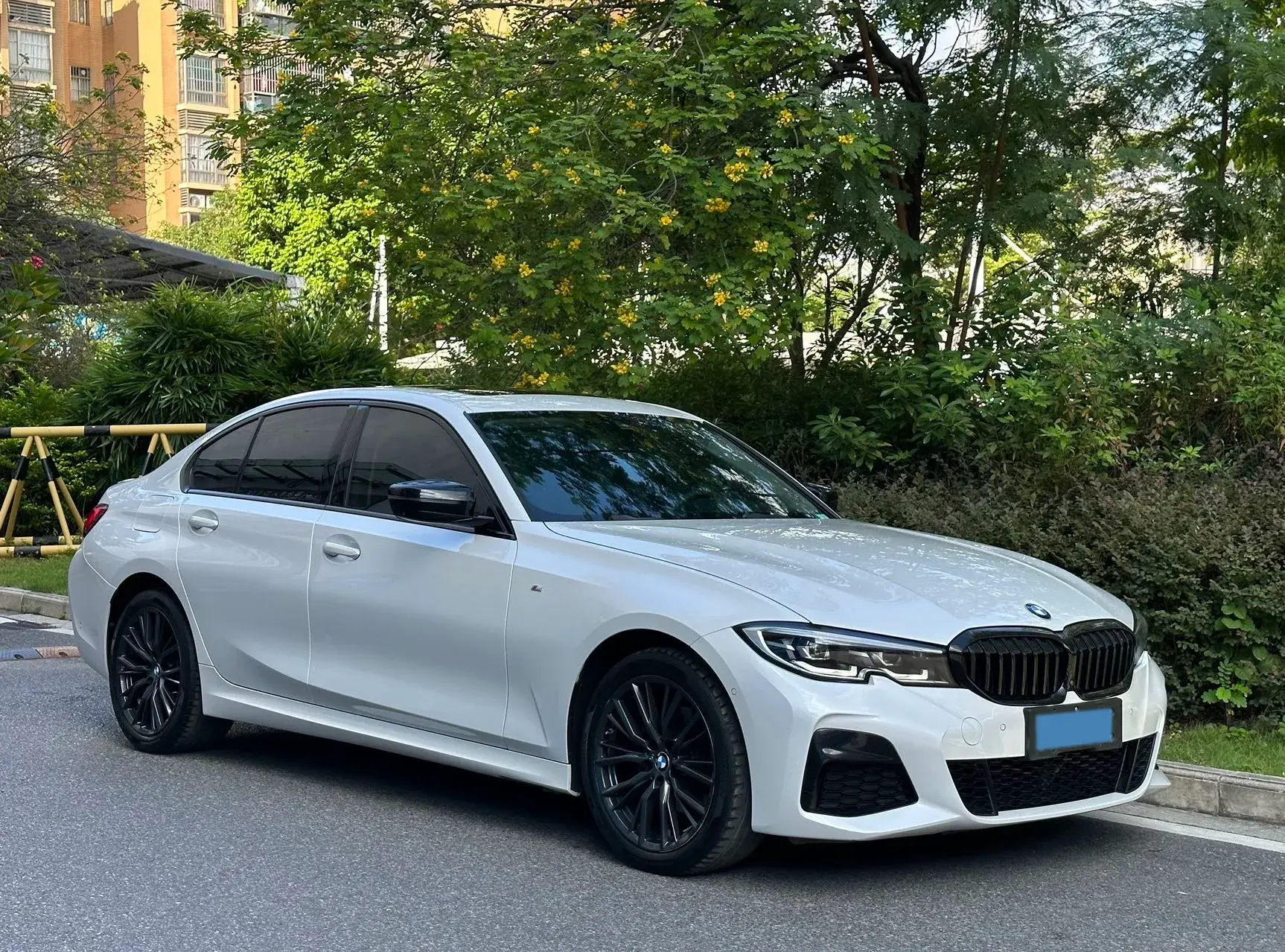 2021 BMW 3 thumbnail 4