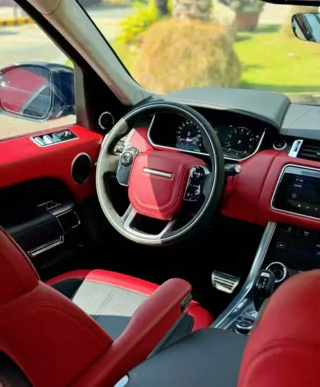 2022 LAND ROVER thumbnail 3