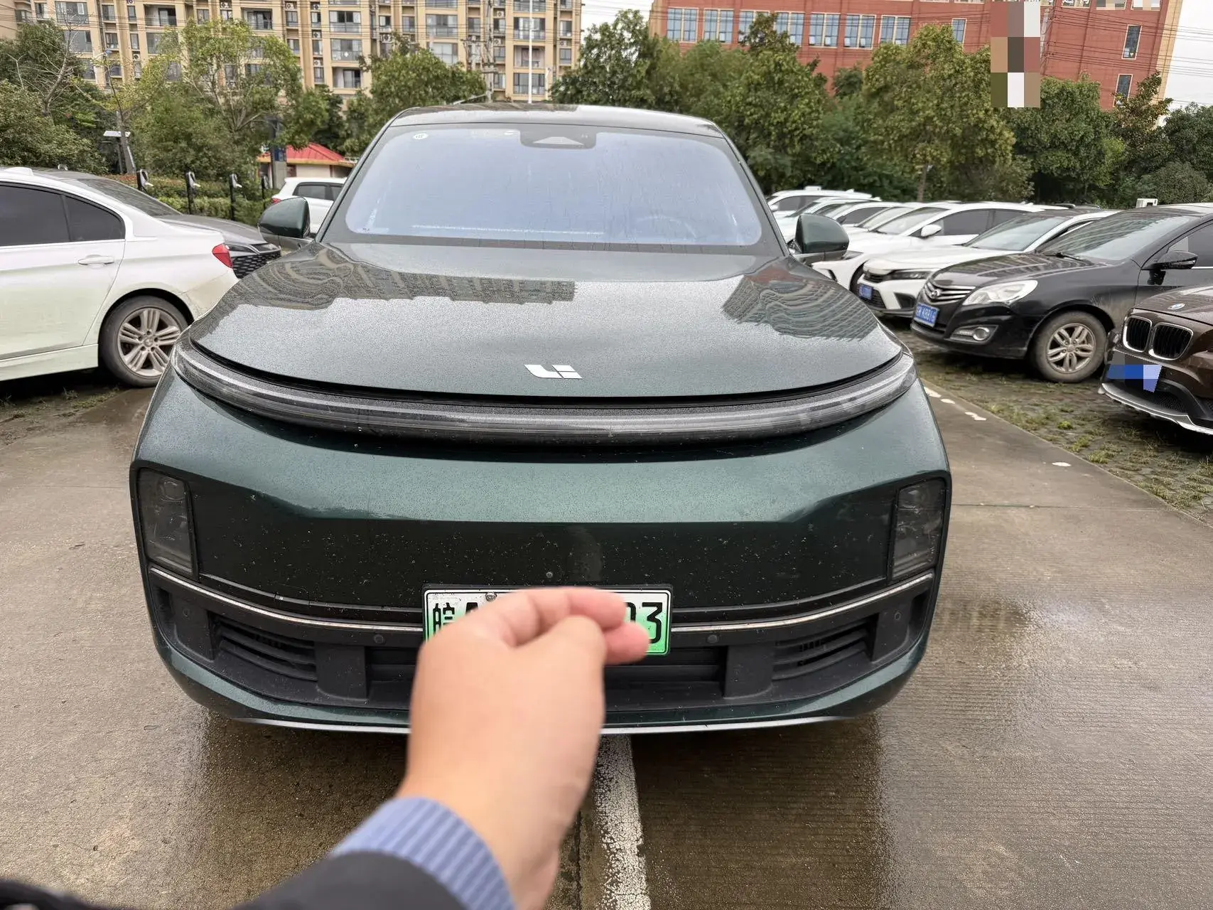 2023 LI L8 thumbnail 3