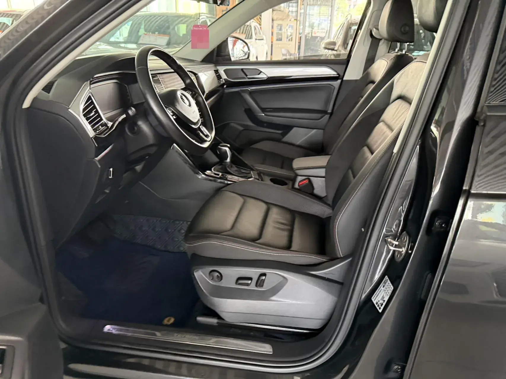 2020 VOLKSWAGEN TAYRON thumbnail 2