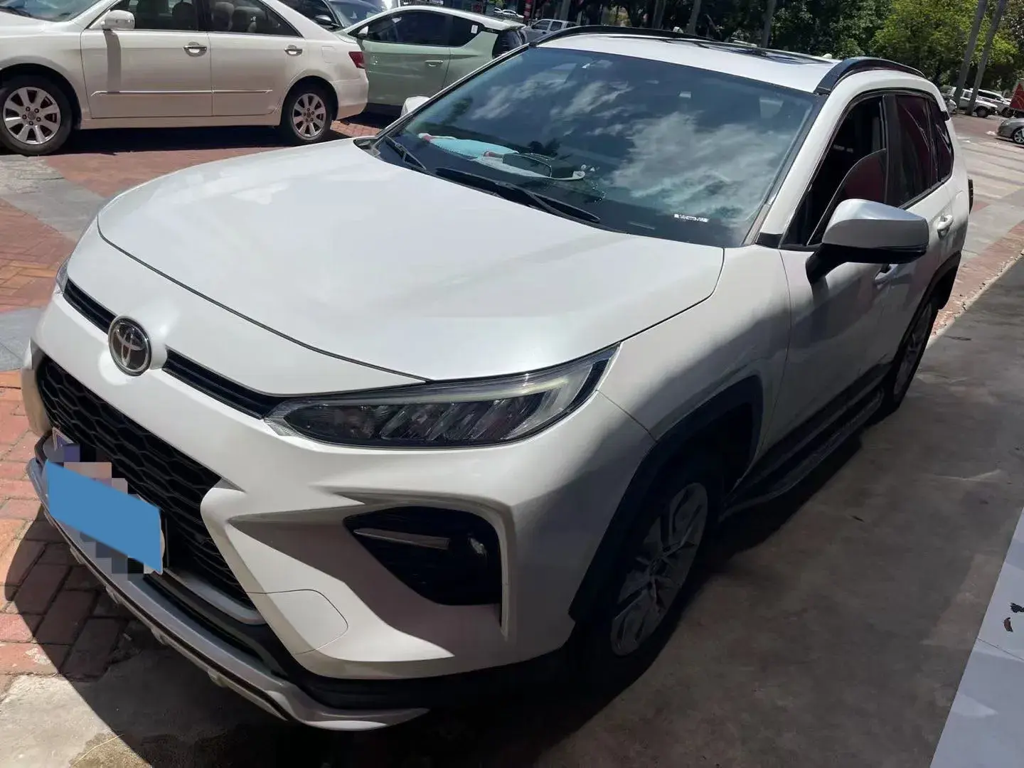 2021 TOYOTA WILDLANDER view 1