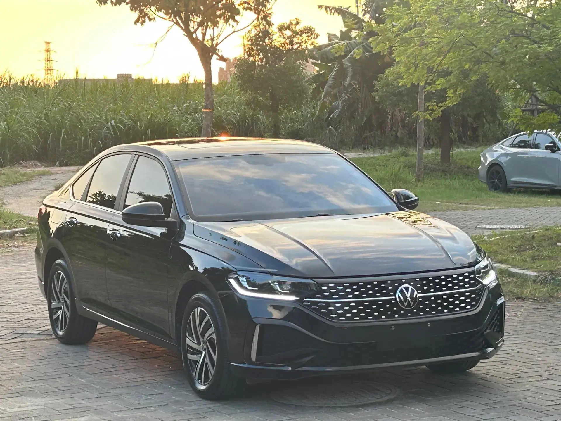 2023 VOLKSWAGEN LAVIDA thumbnail 3