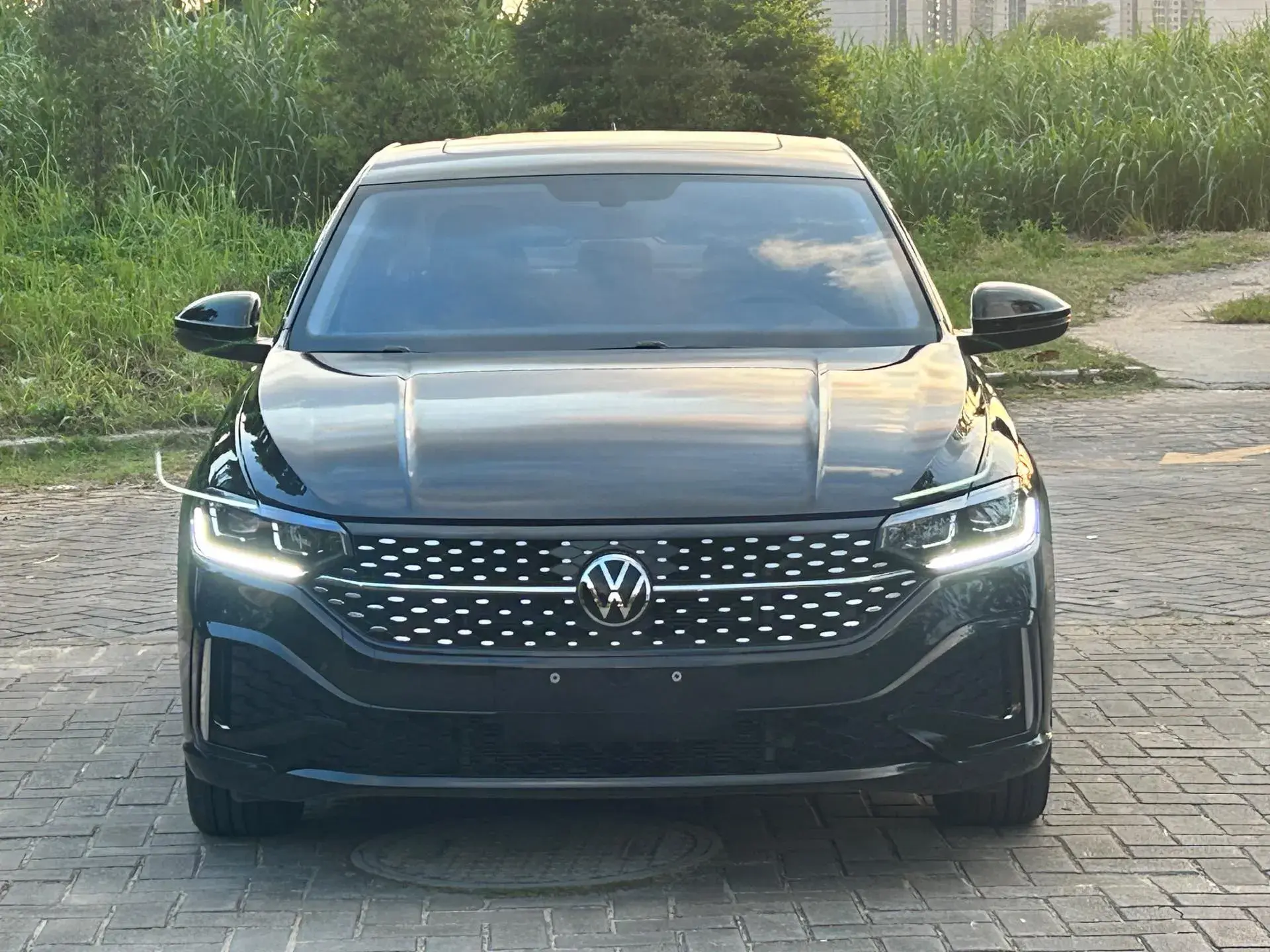 2023 VOLKSWAGEN LAVIDA thumbnail 2