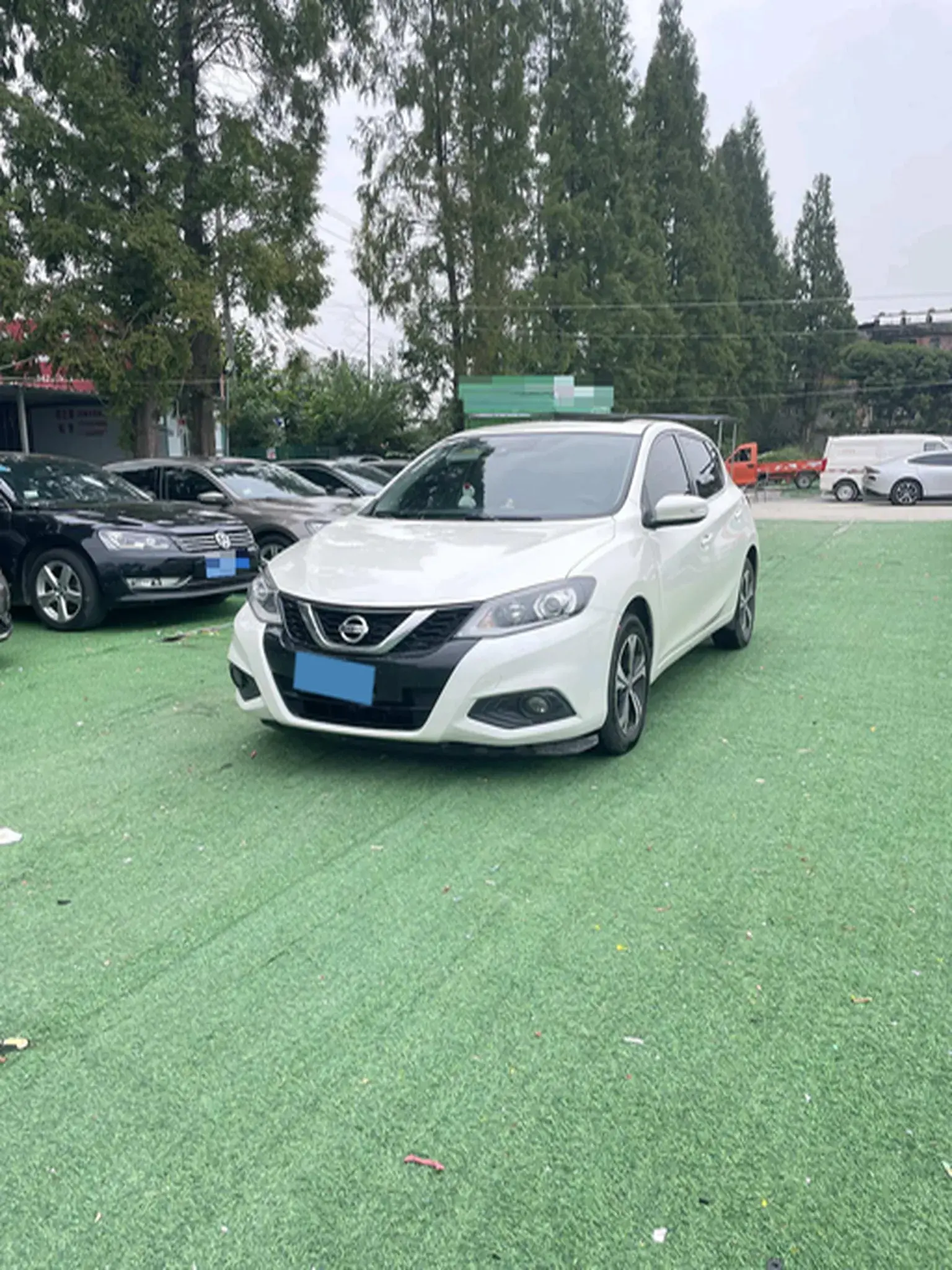 2020 NISSAN TIIDA view 1