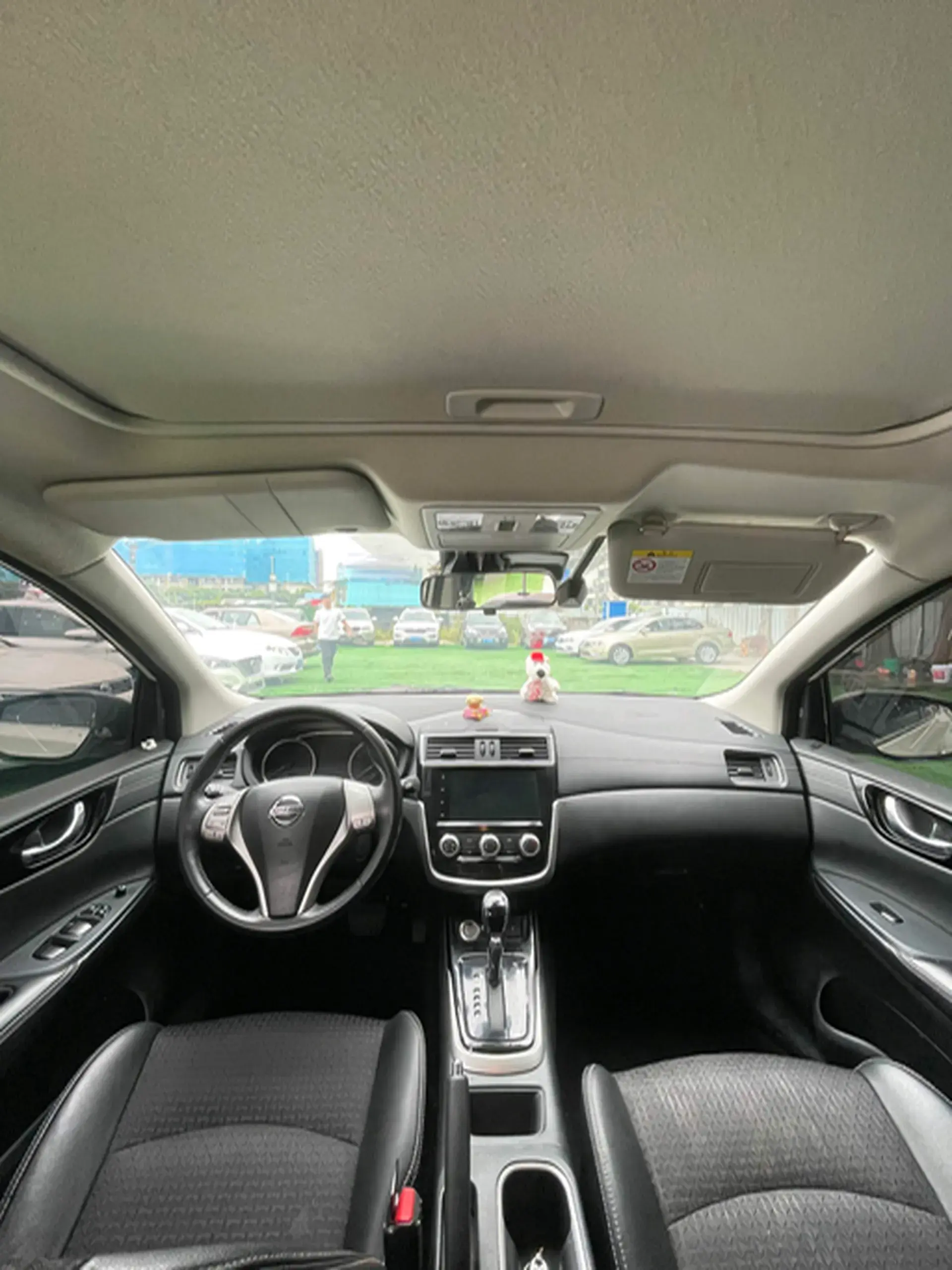 2020 NISSAN TIIDA thumbnail 4