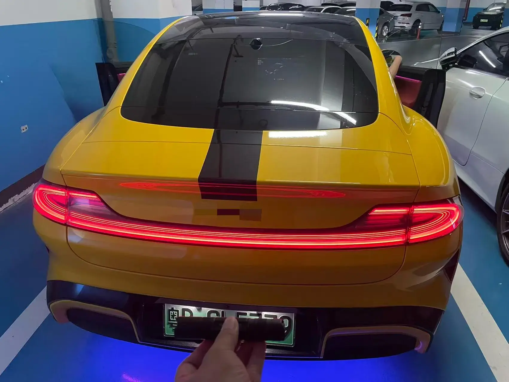 2024 MI SU7 thumbnail 4