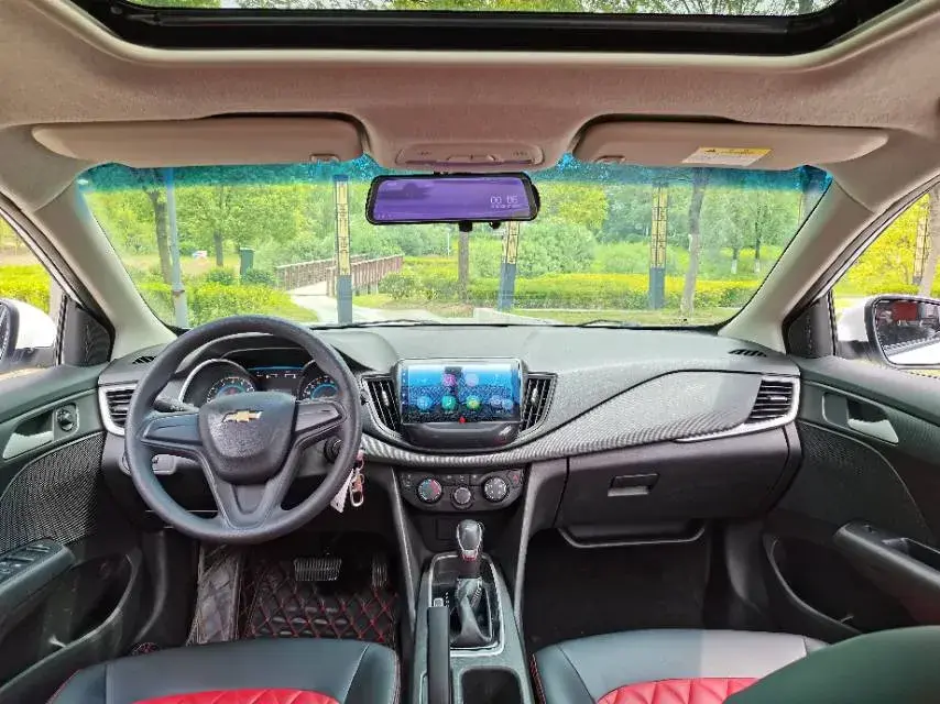 2019 CHEVROLET CAVALIER thumbnail 4