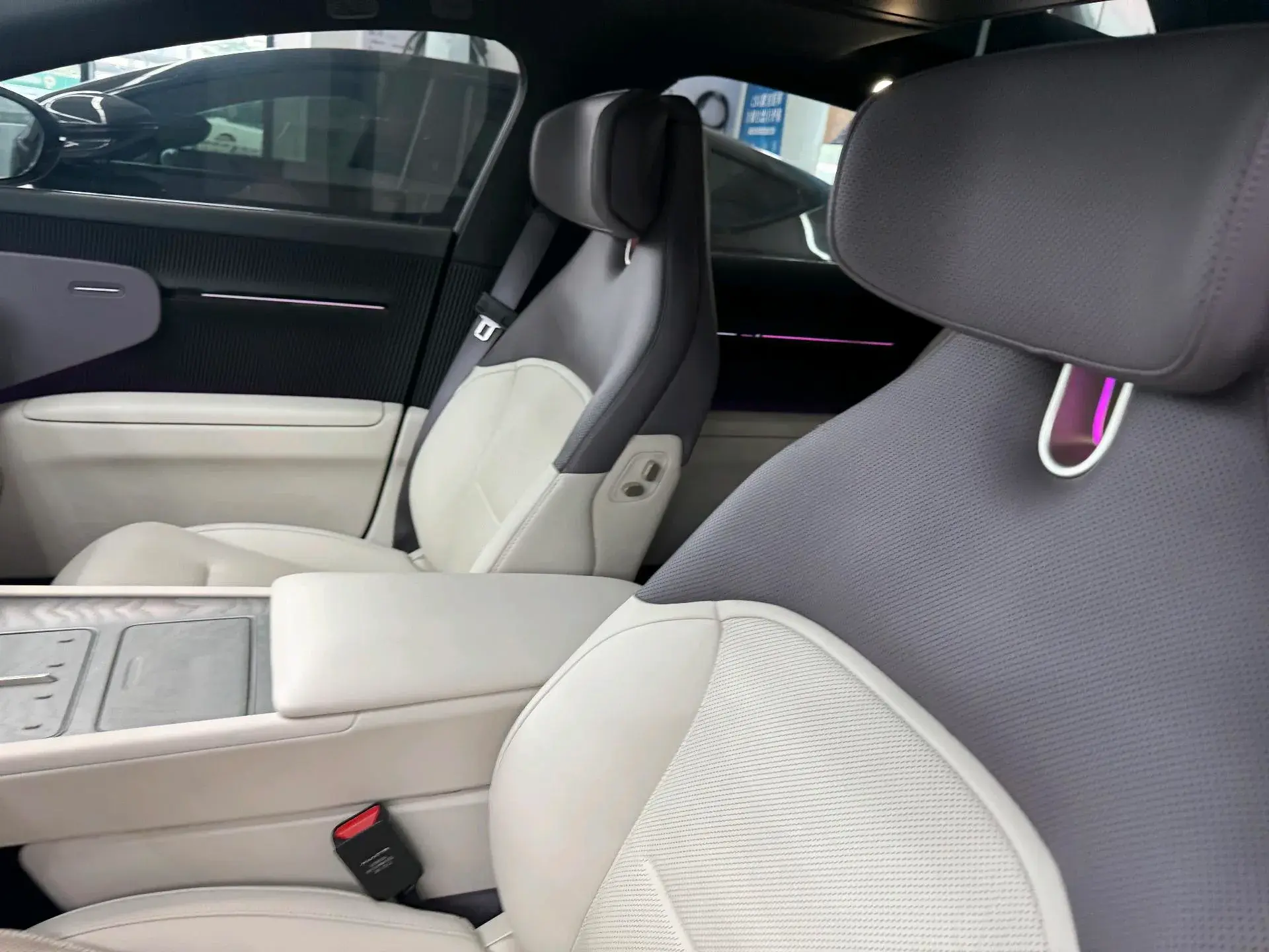 2025 AVATR 12 thumbnail 3