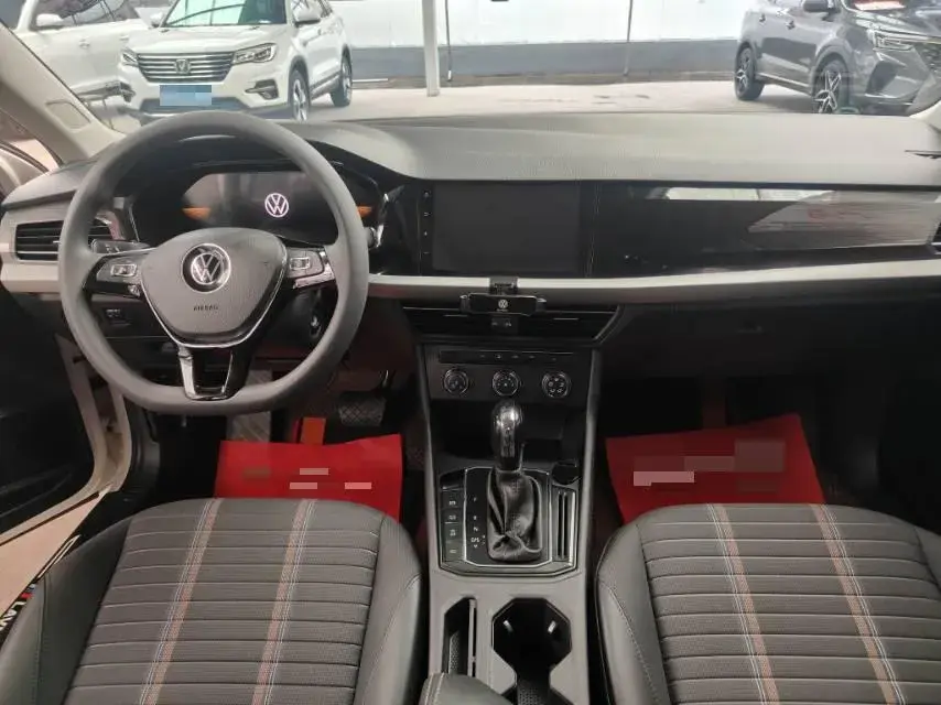 2021 VOLKSWAGEN LAVIDA thumbnail 4