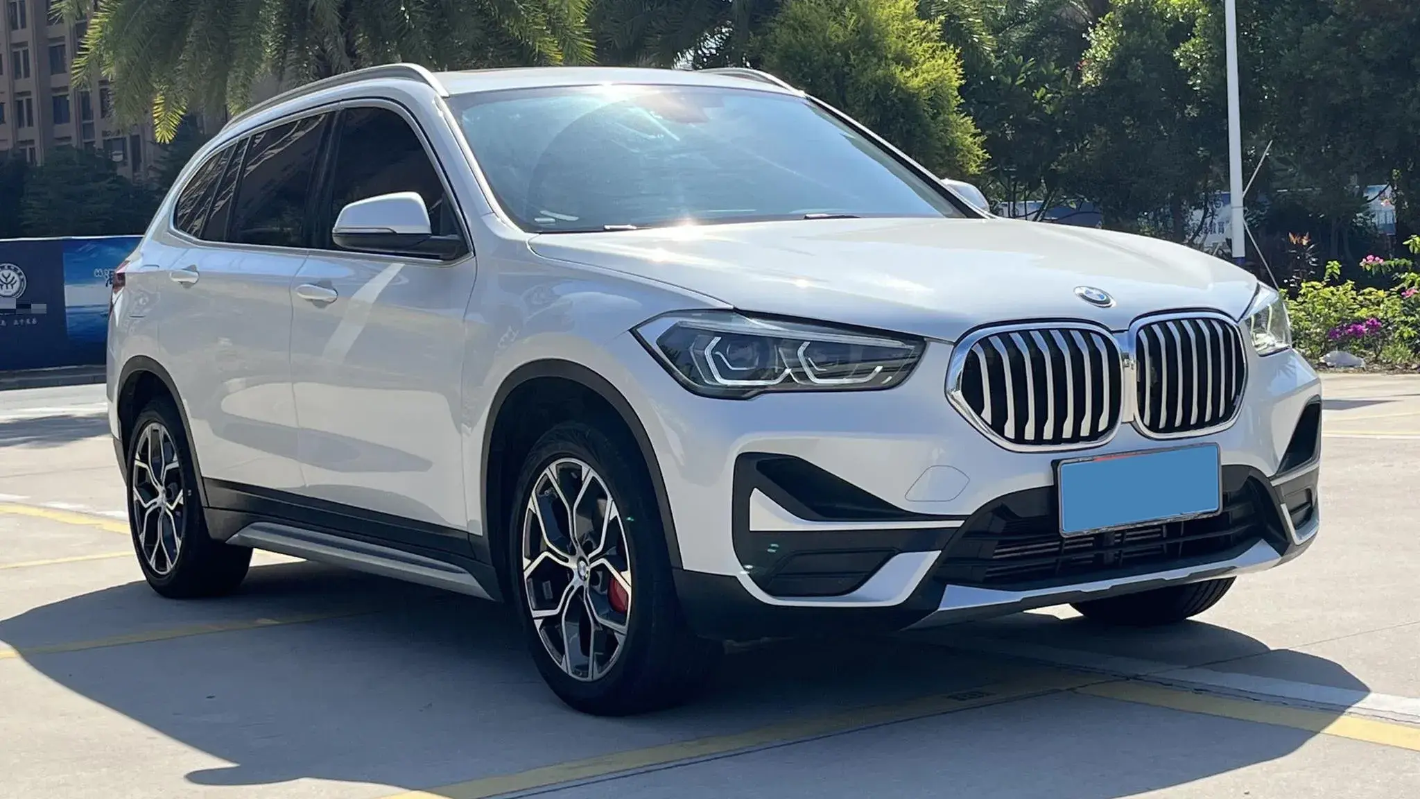 2020 BMW X1 thumbnail 3