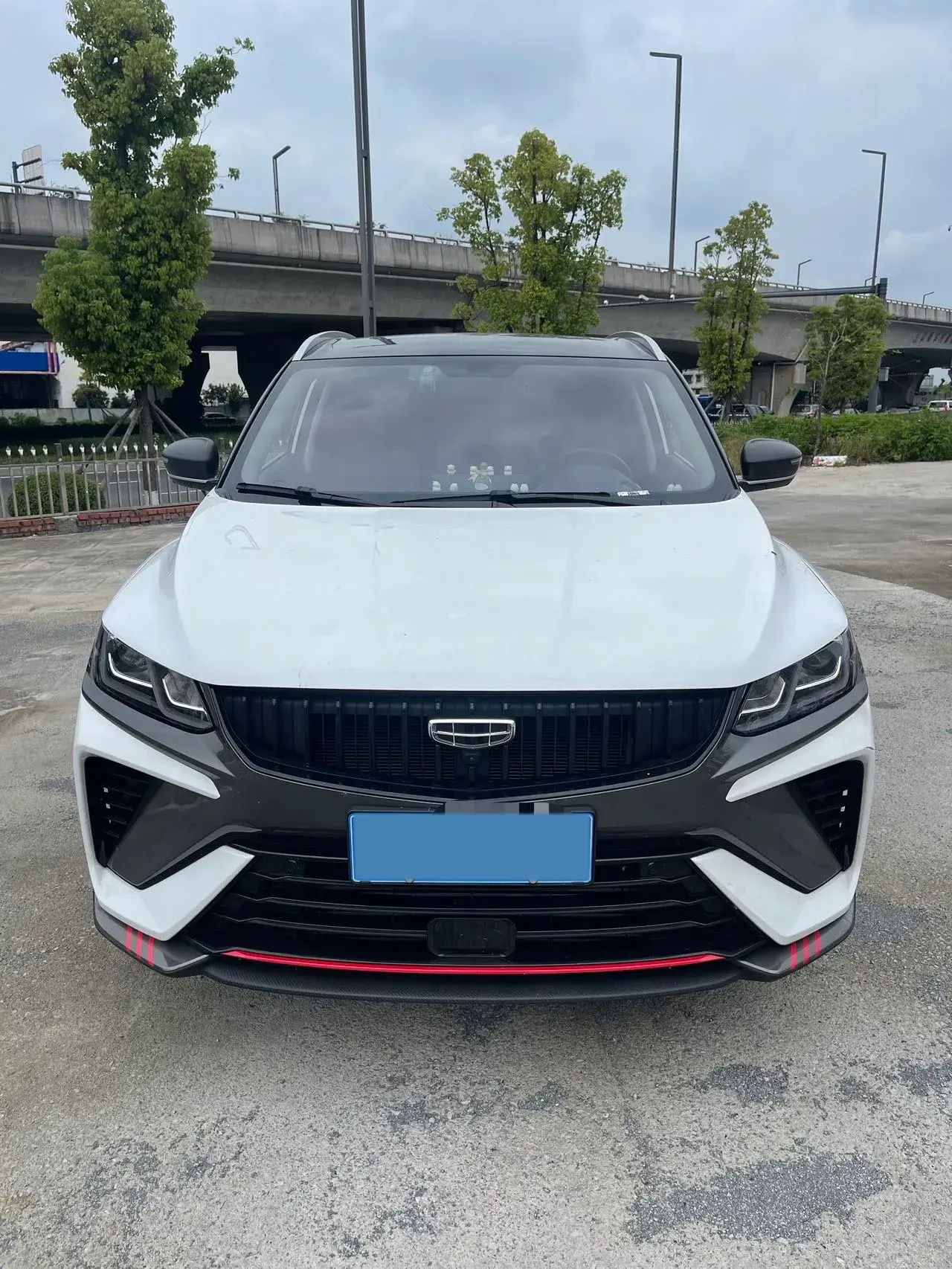 2023 GEELY COOLRAY thumbnail 3
