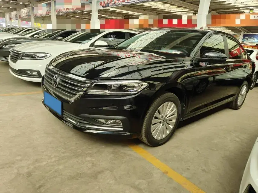 2021 VOLKSWAGEN LAVIDA view 1