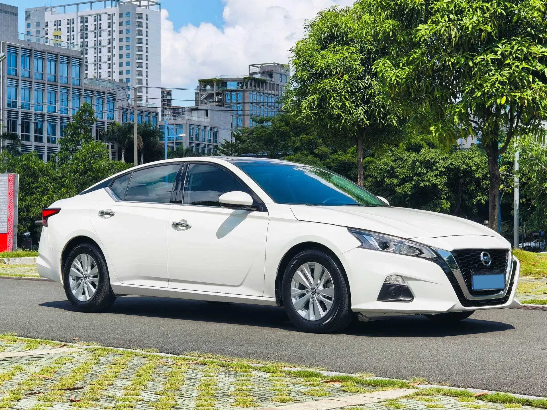 2020 NISSAN TEANA thumbnail 3