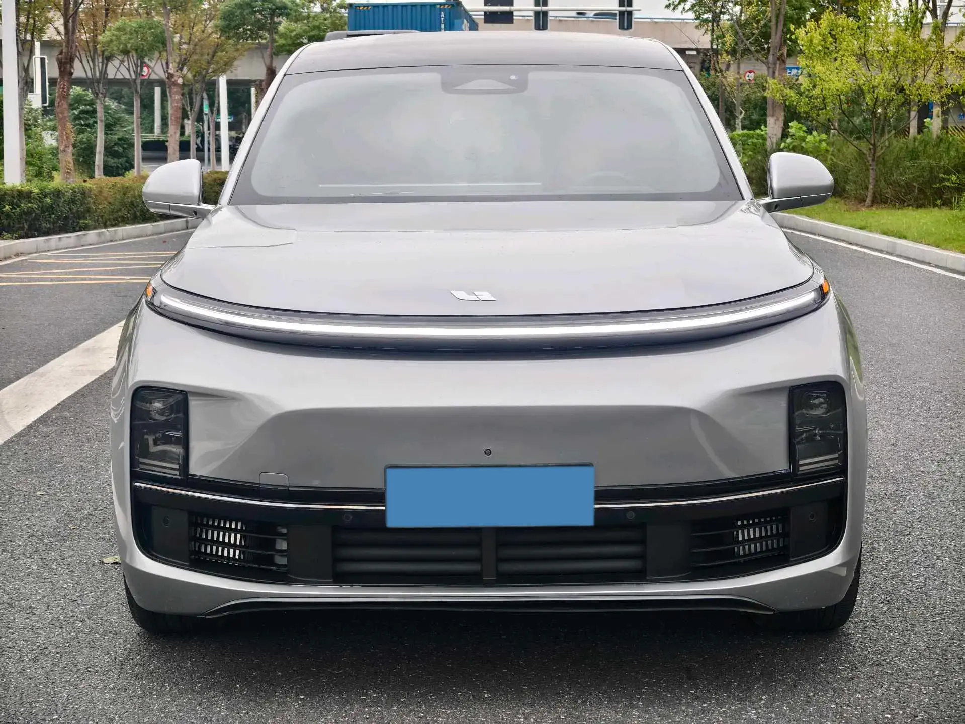 2023 LI L8 thumbnail 2