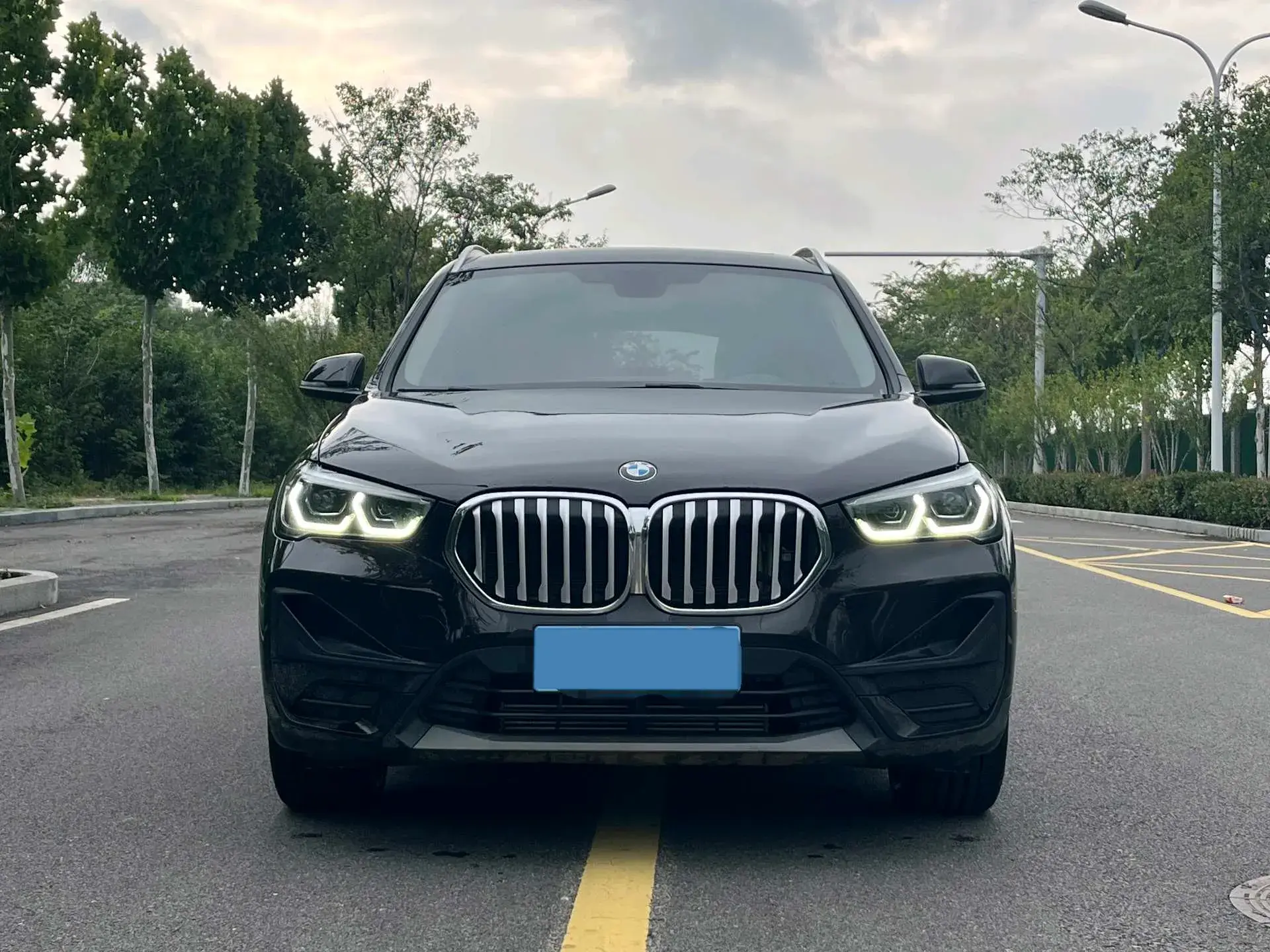 2021 BMW X1 thumbnail 3