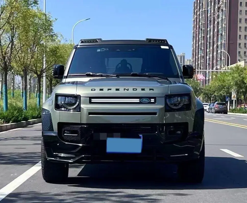 2023 LAND ROVER thumbnail 2