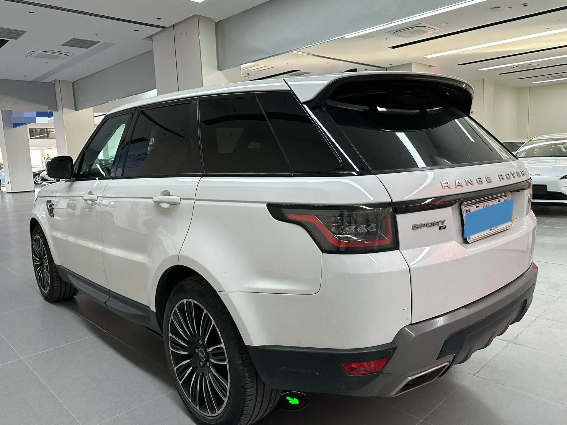 2020 LAND ROVER thumbnail 4