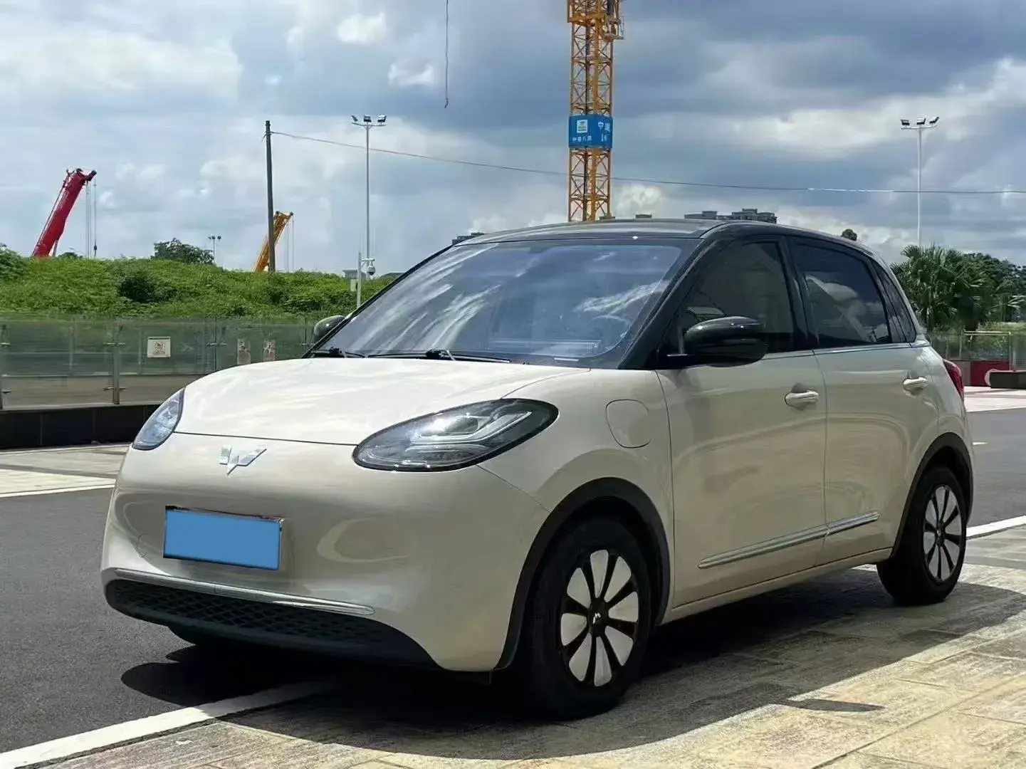 2023 WULING BINGUO view 1