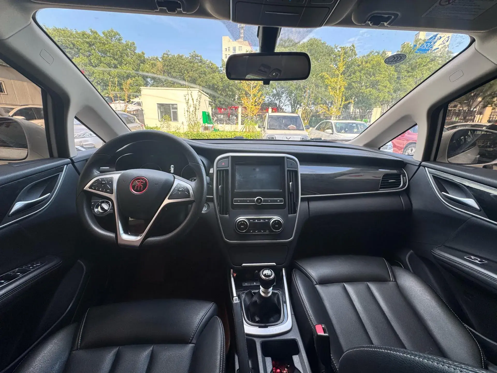 2018 BYD SONG thumbnail 3