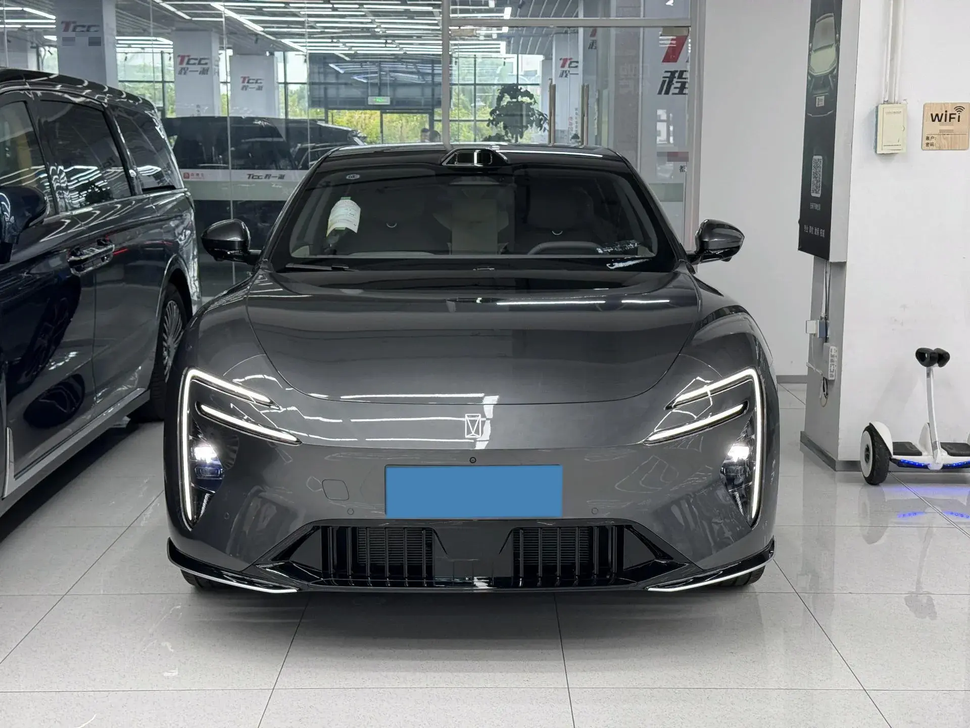 2025 AVATR 06 thumbnail 2