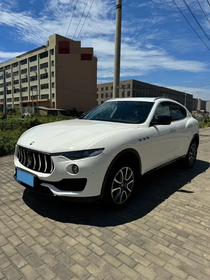 2016 Maserati Levante 3.0T 350HP V6 8AT