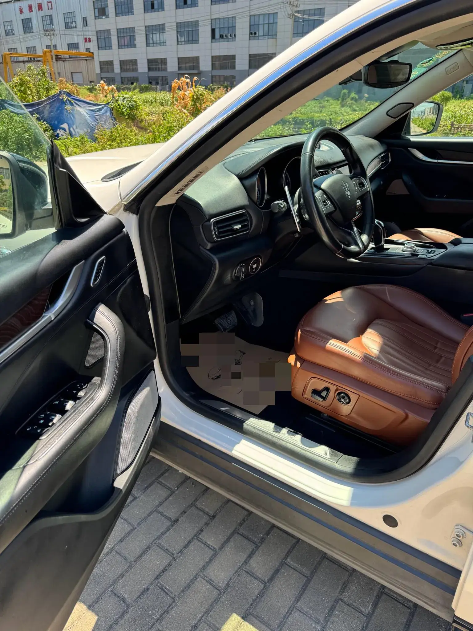 2016 MASERATI LEVANTE thumbnail 4