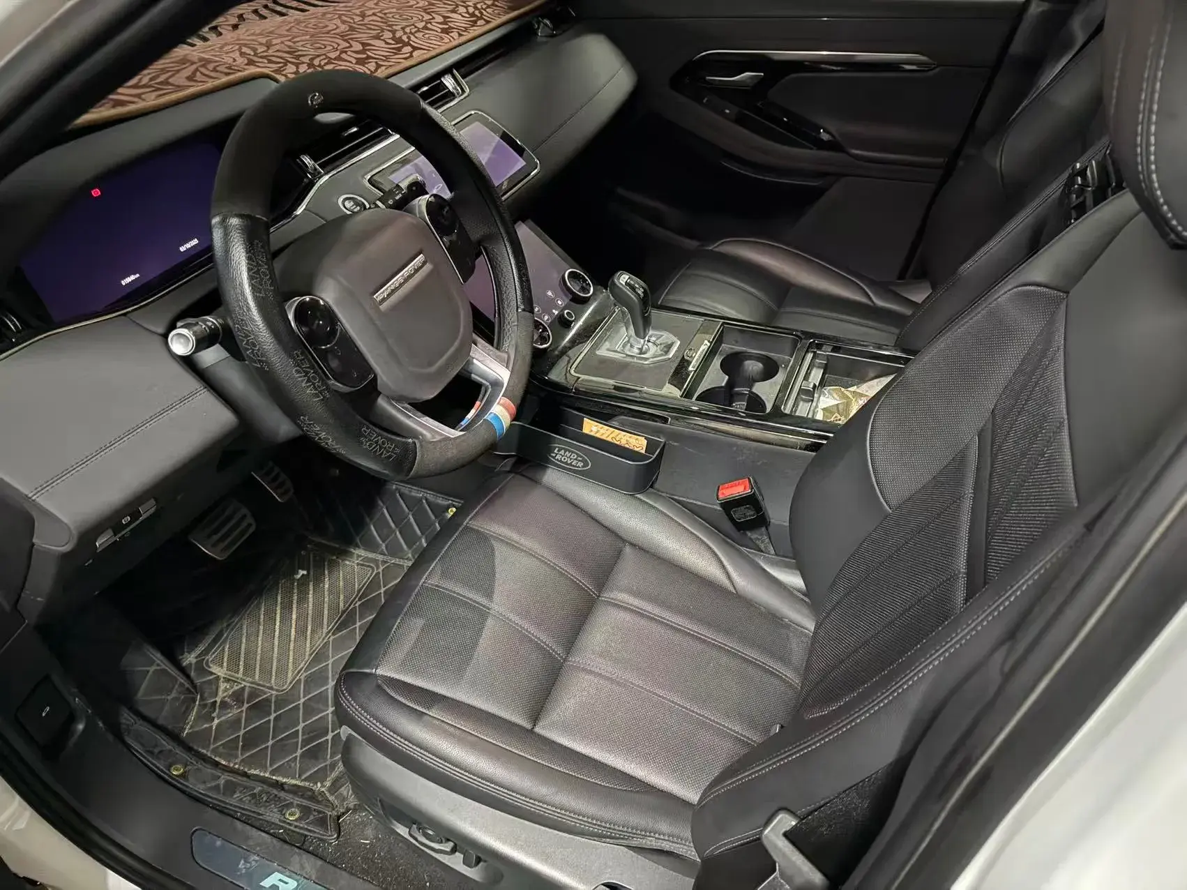 2021 LAND ROVER thumbnail 3