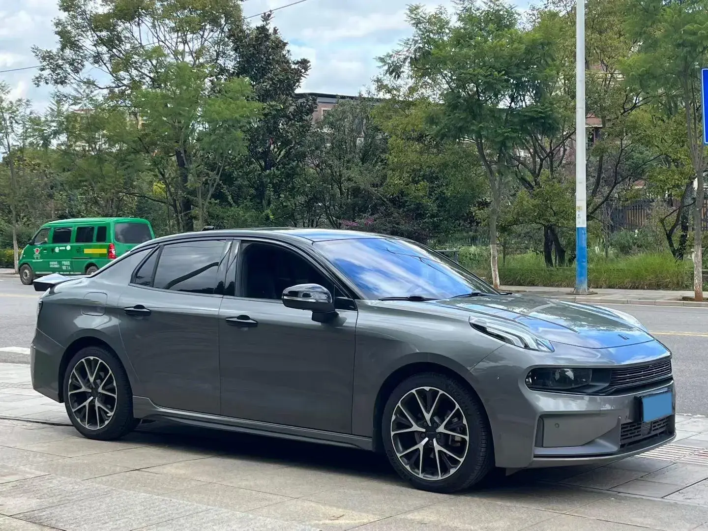 2021 LYNK&CO 03 thumbnail 3