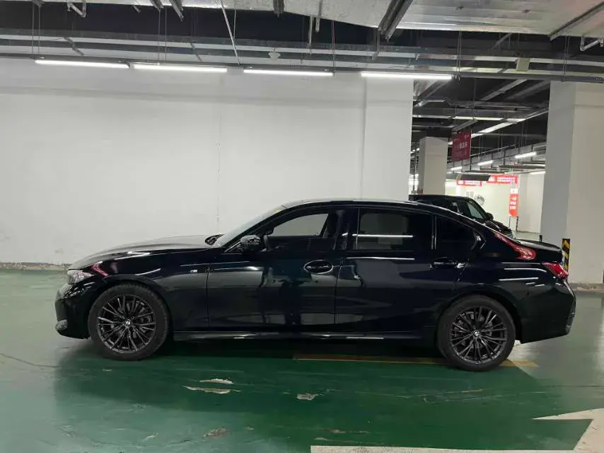 2023 BMW 3 thumbnail 4