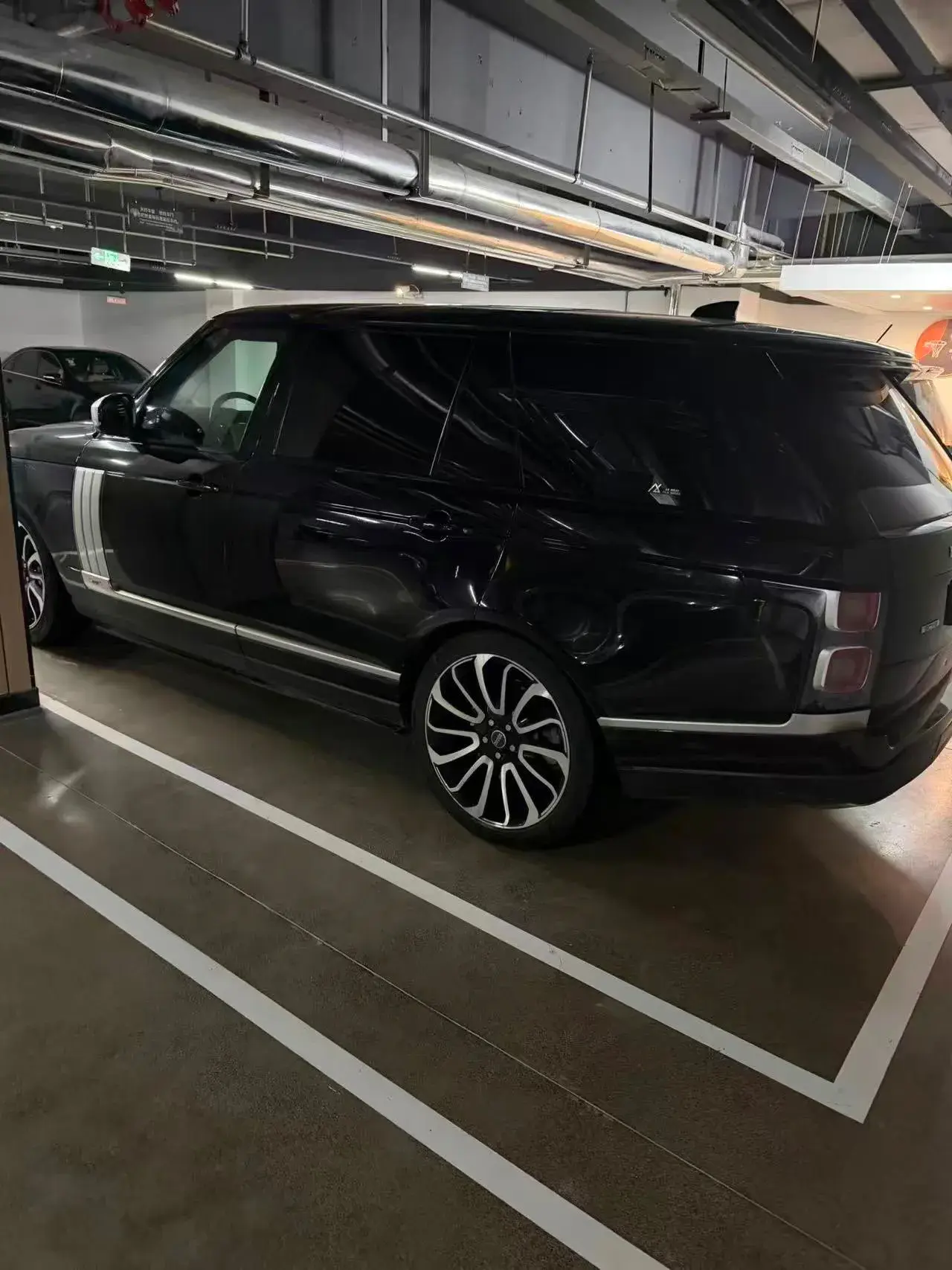 2018 LAND ROVER thumbnail 2