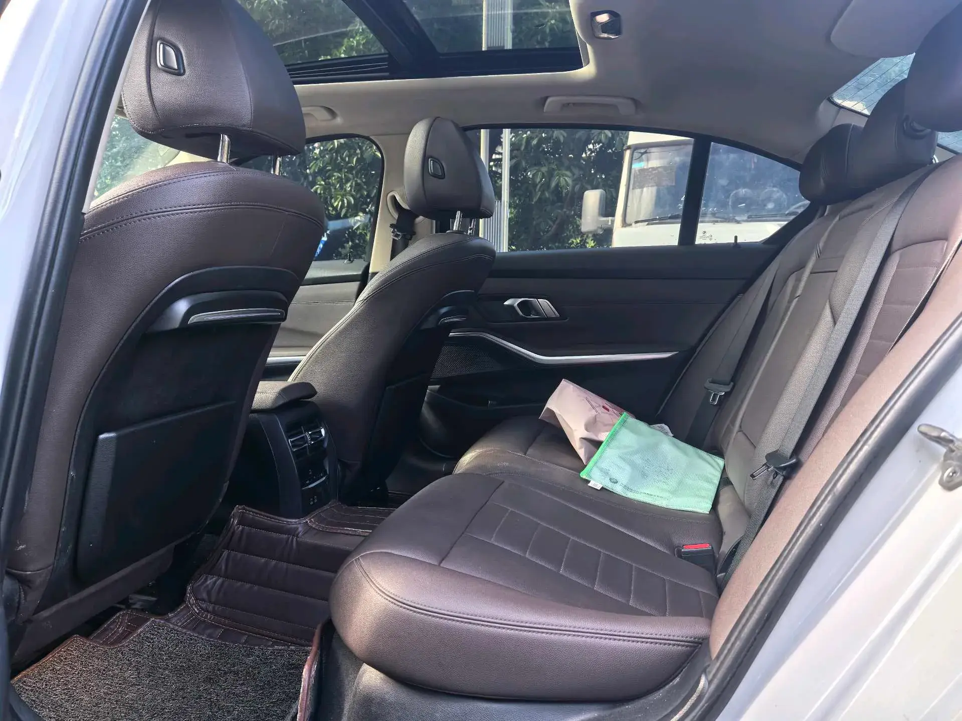 2020 BMW 3 thumbnail 4