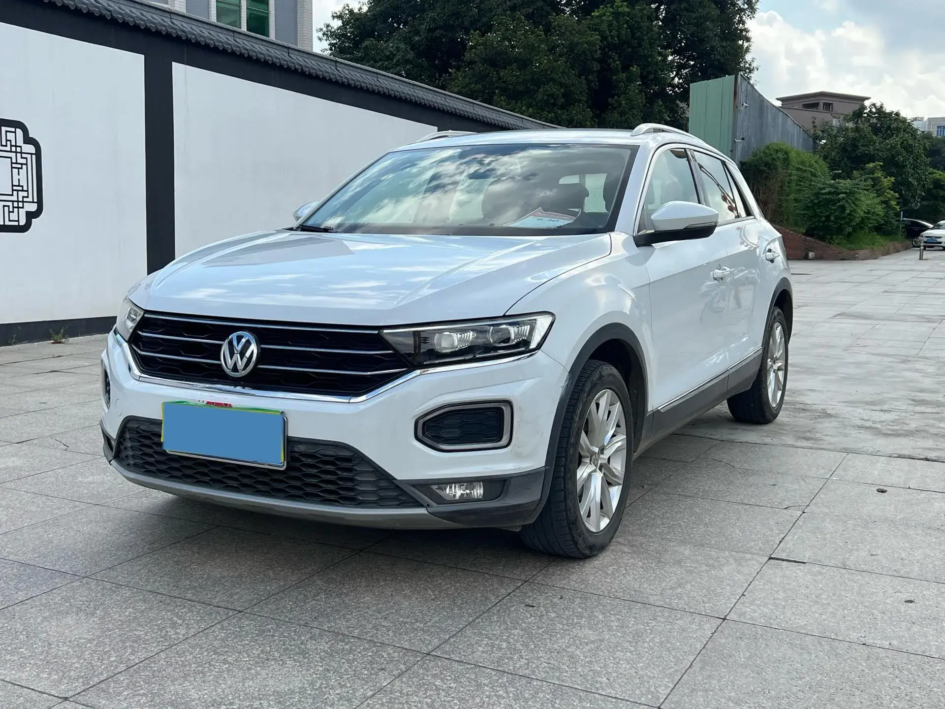 2018 VOLKSWAGEN T-ROC view 1