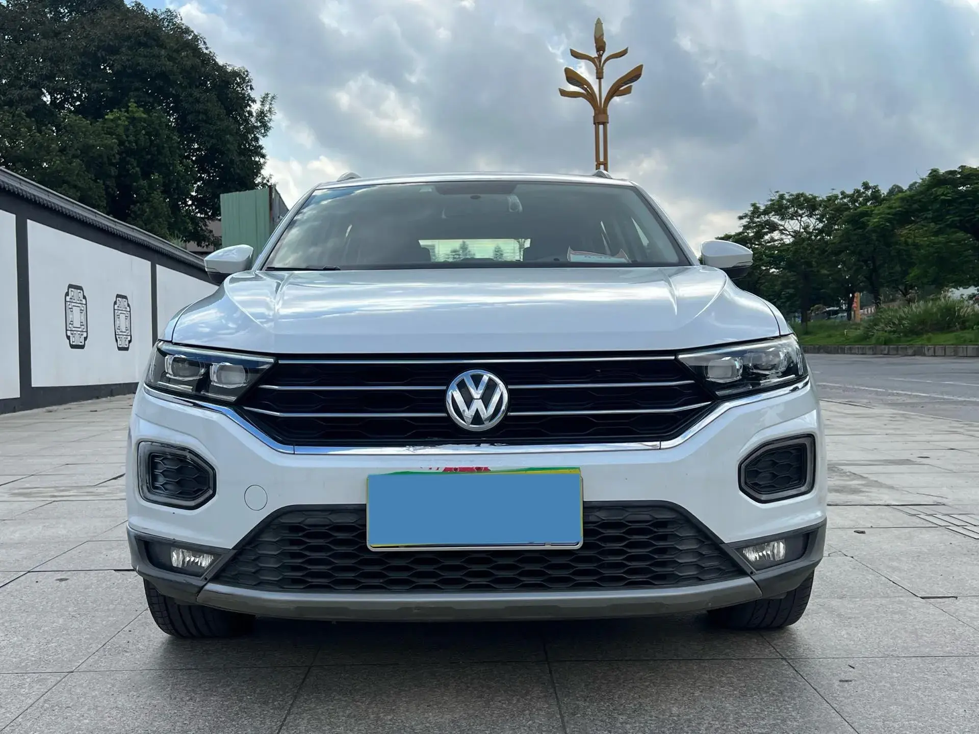 2018 VOLKSWAGEN T-ROC thumbnail 2