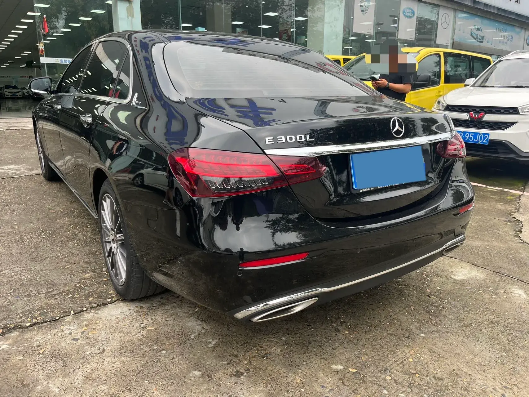 2021 MERCEDES-BENZ E thumbnail 3