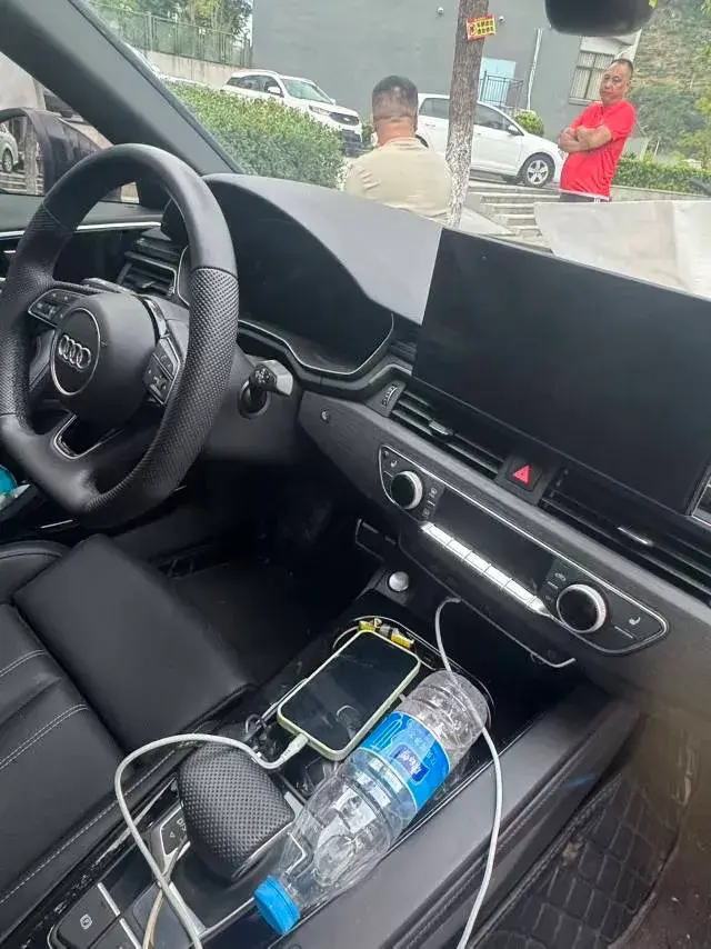 2024 AUDI A4L thumbnail 3