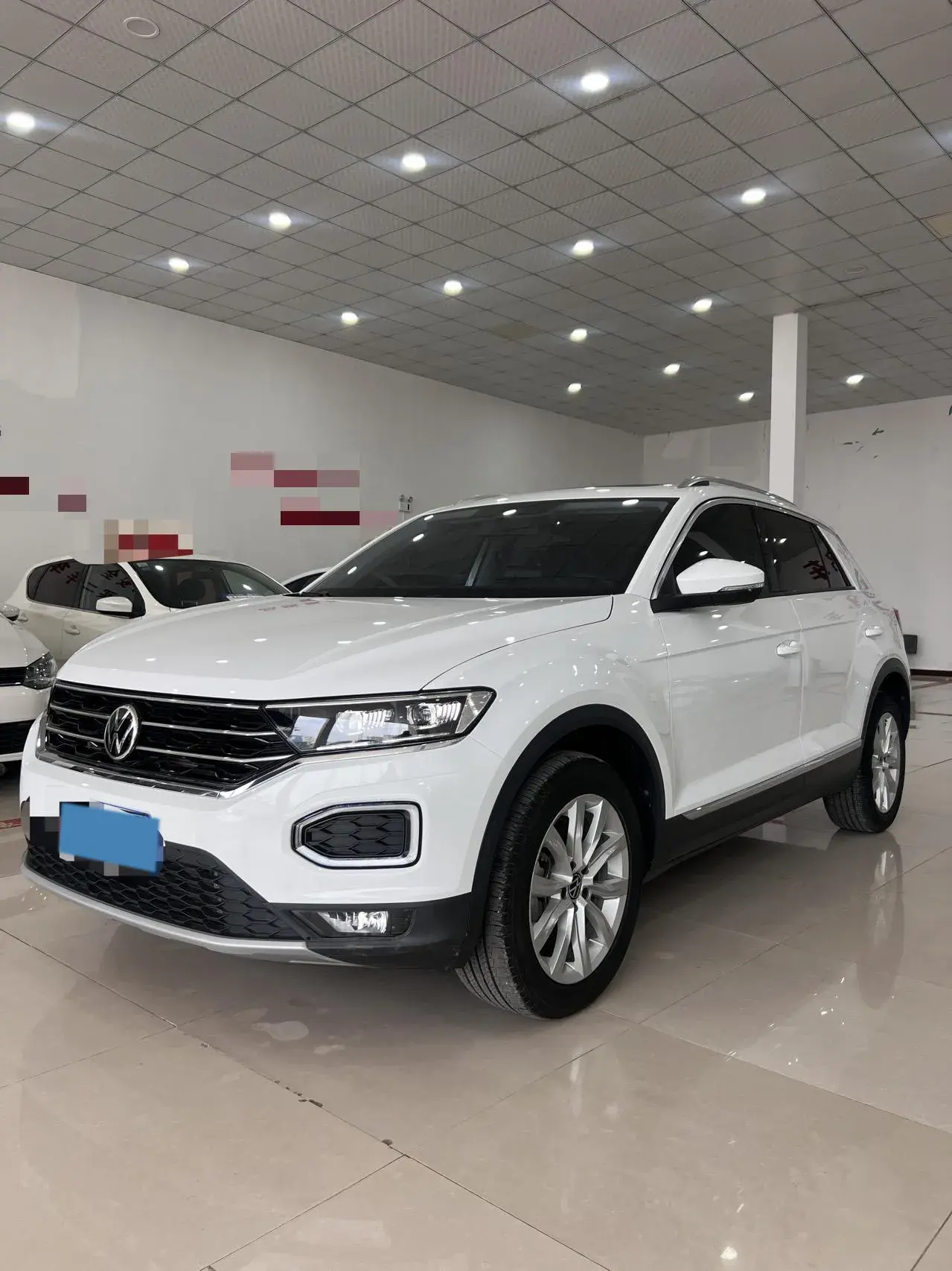 2022 VOLKSWAGEN T-ROC view 1