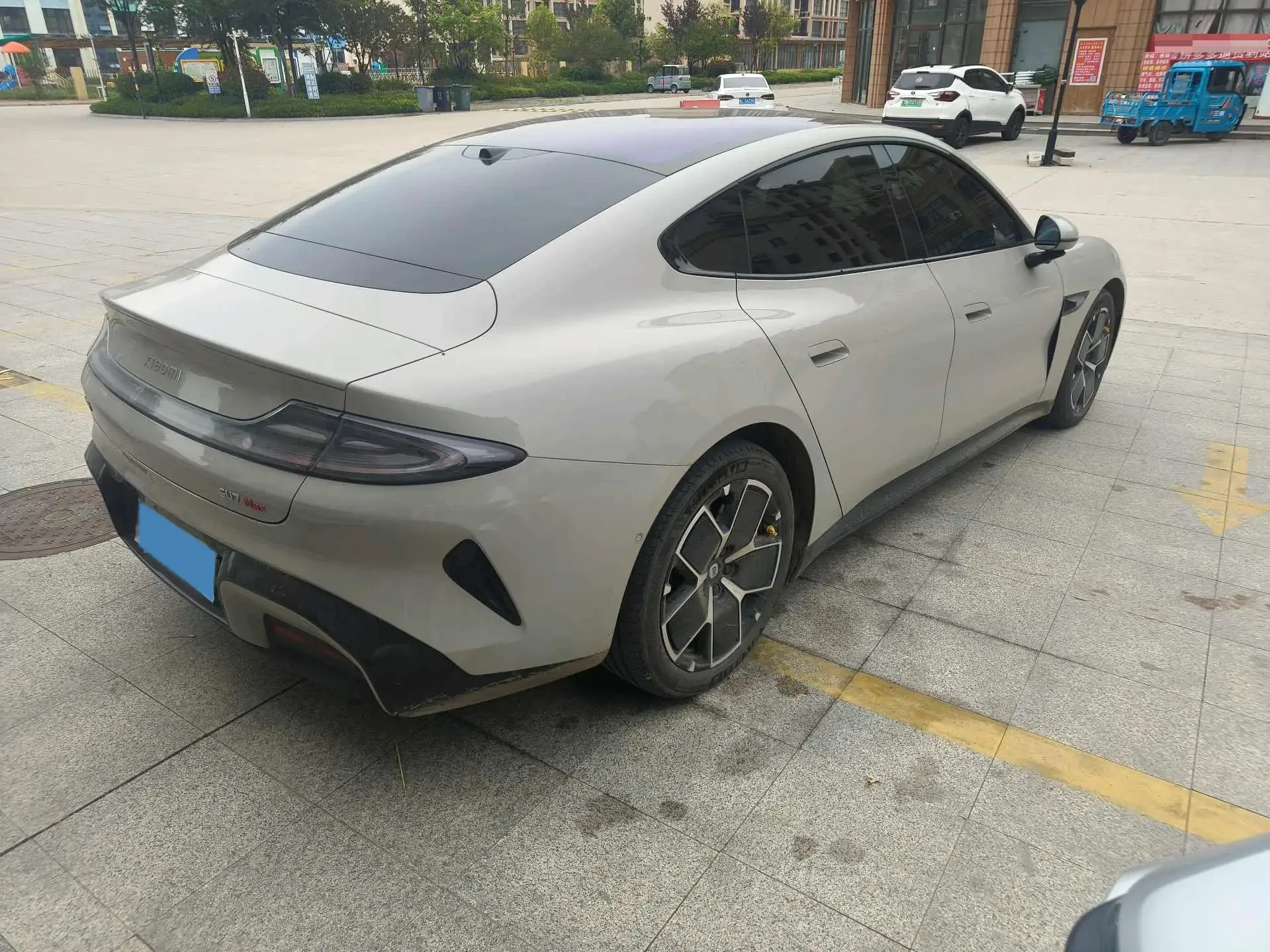 2024 MI SU7 thumbnail 4