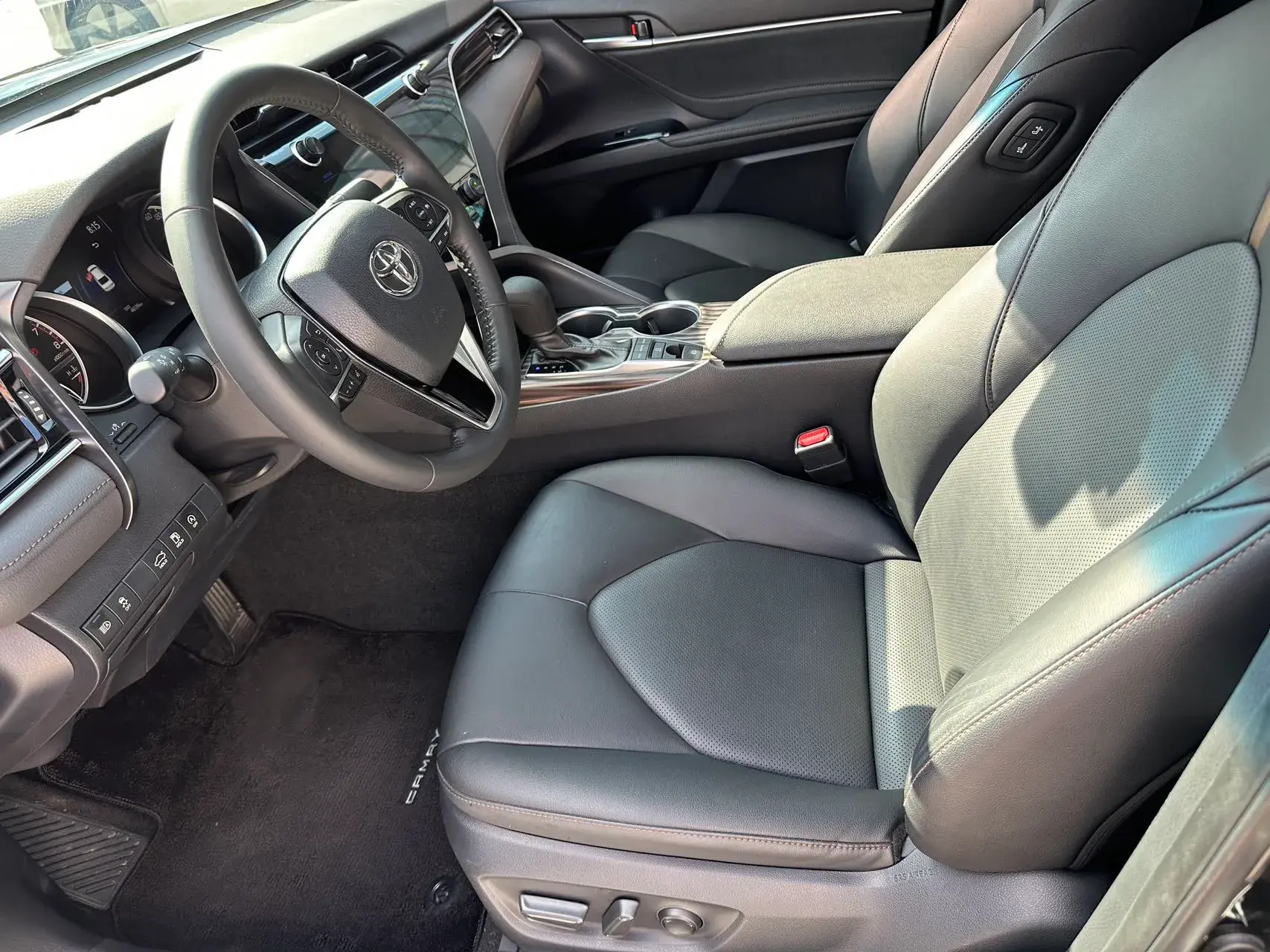 2019 TOYOTA CAMRY thumbnail 4