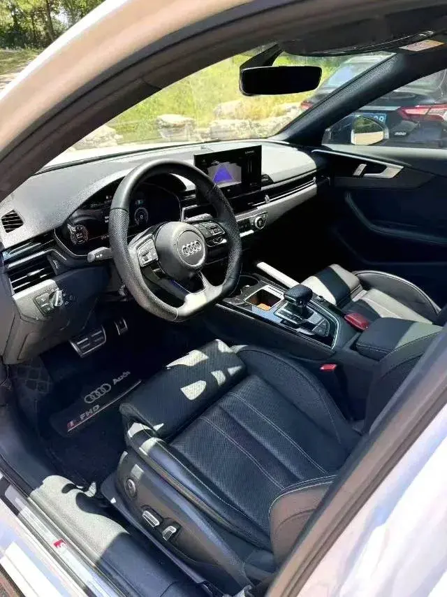 2024 AUDI A4L thumbnail 4