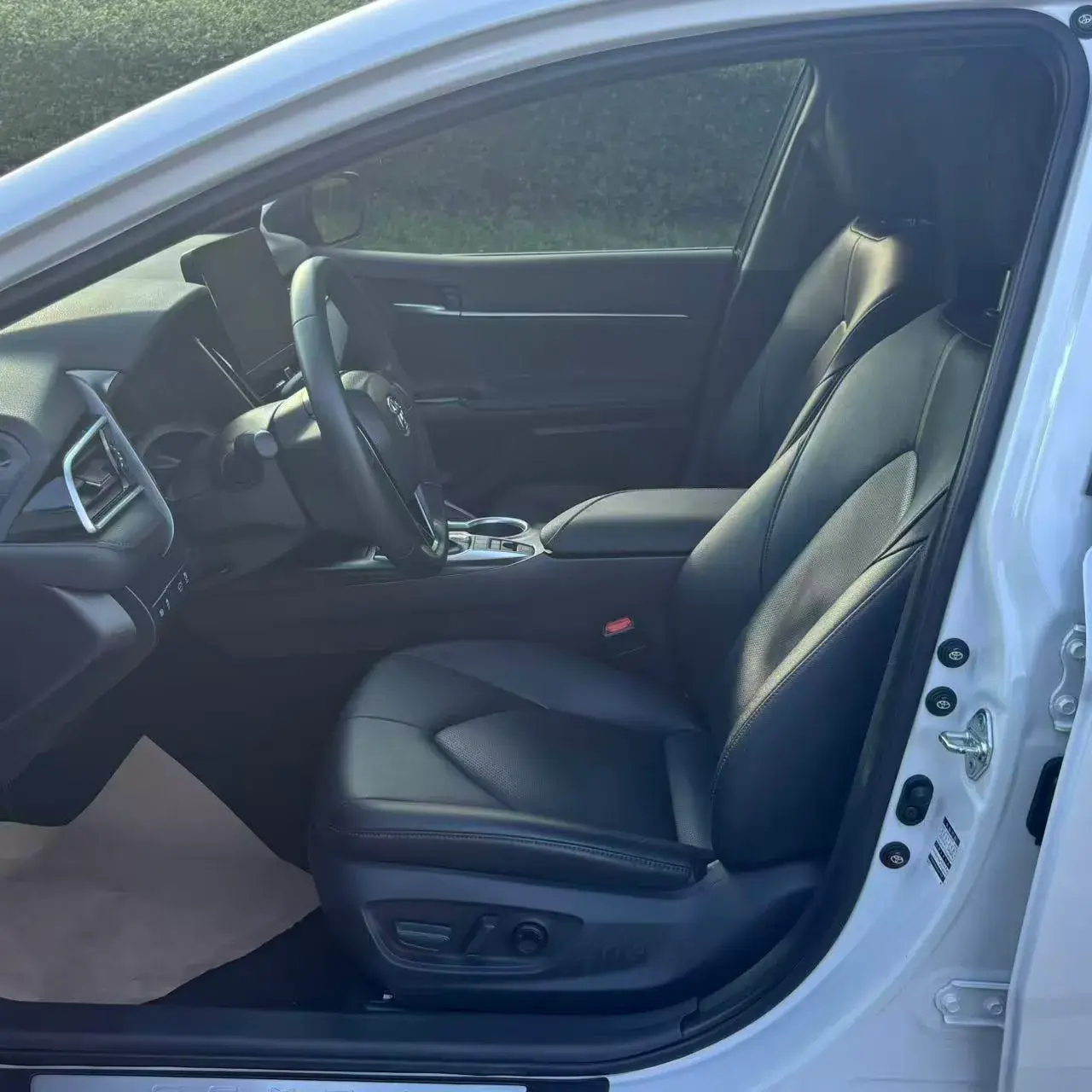 2023 TOYOTA CAMRY thumbnail 4