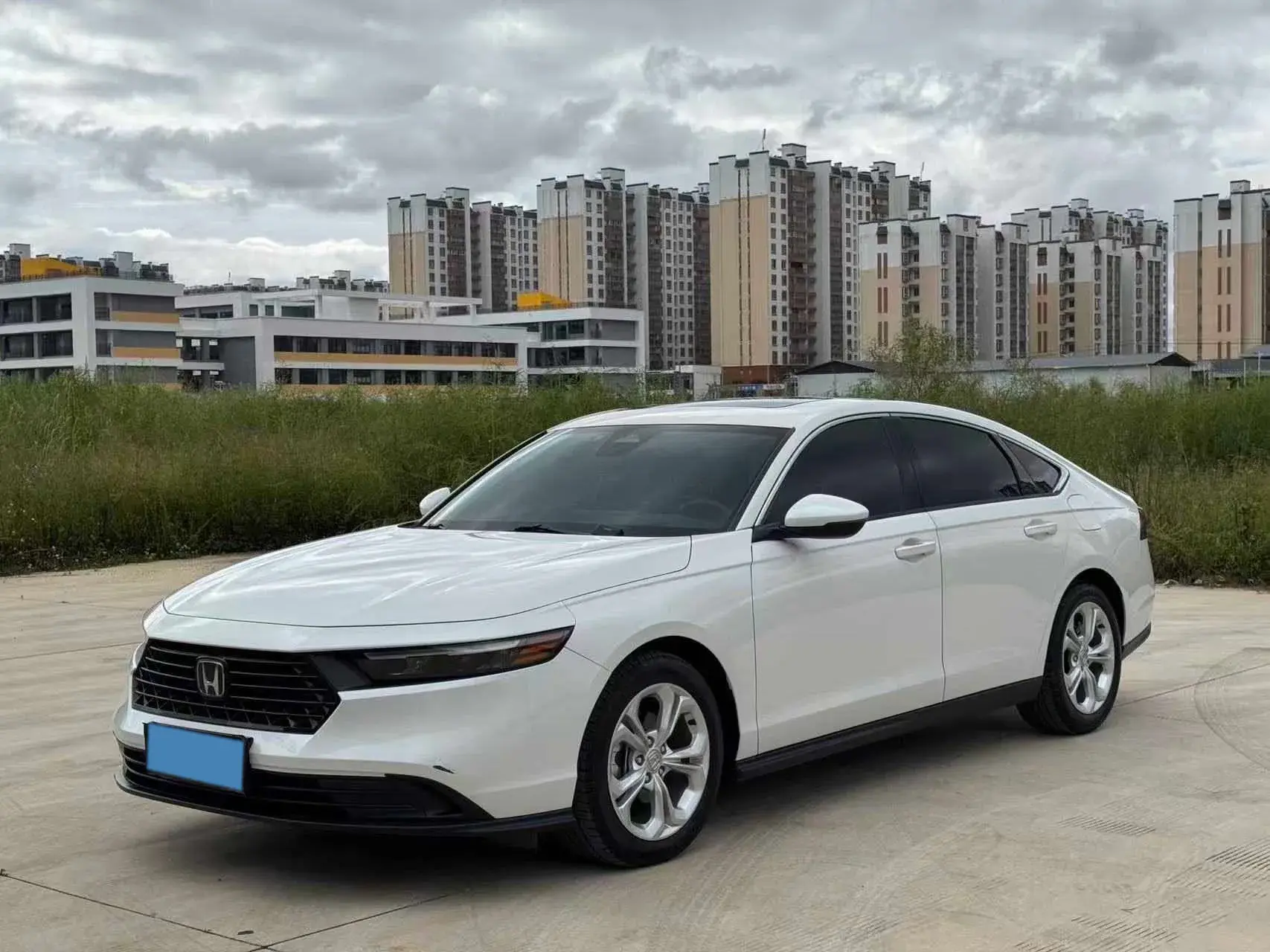 2023 HONDA ACCORD view 1