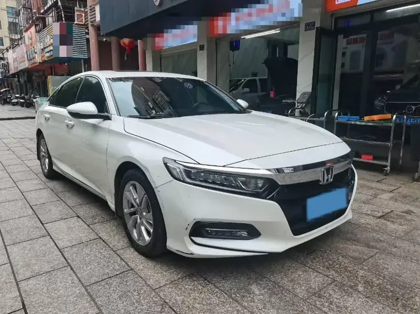 2018 HONDA ACCORD thumbnail 3