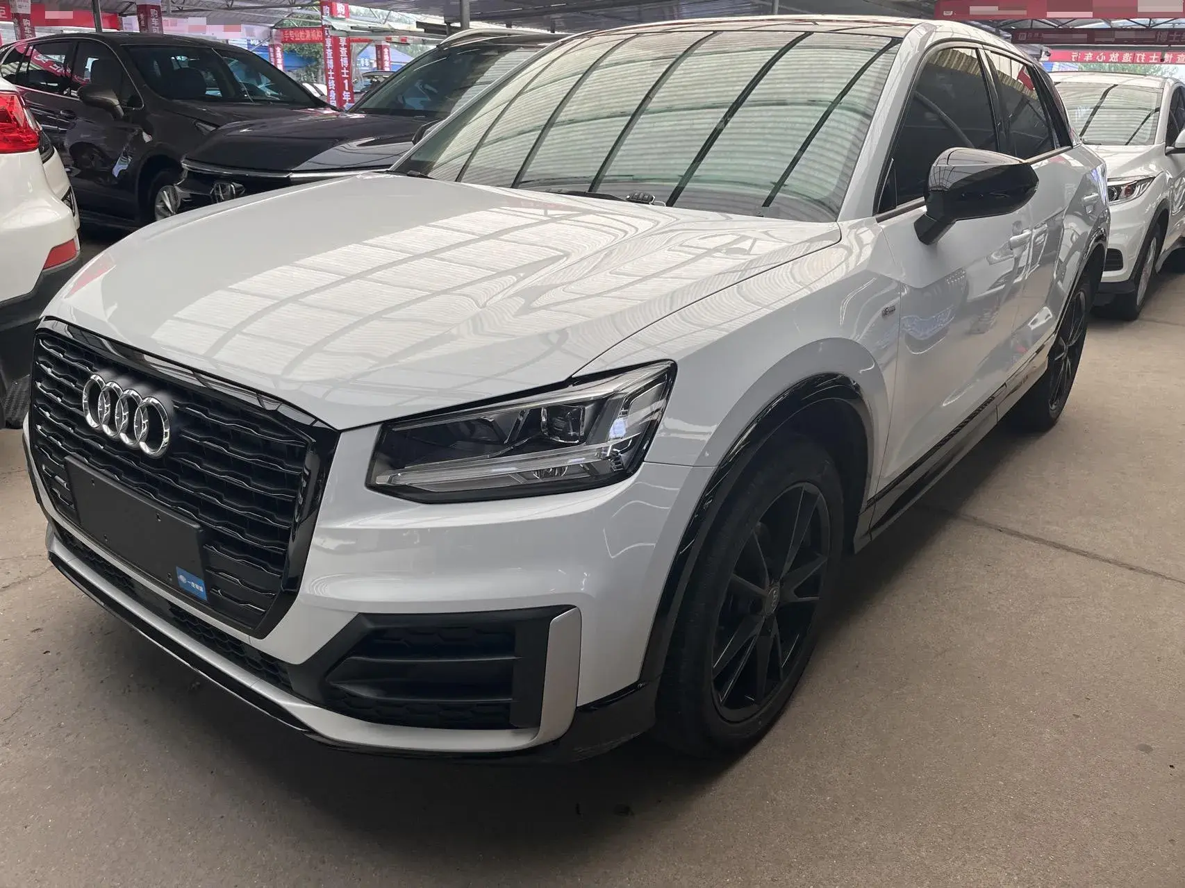 2020 AUDI Q2L view 1