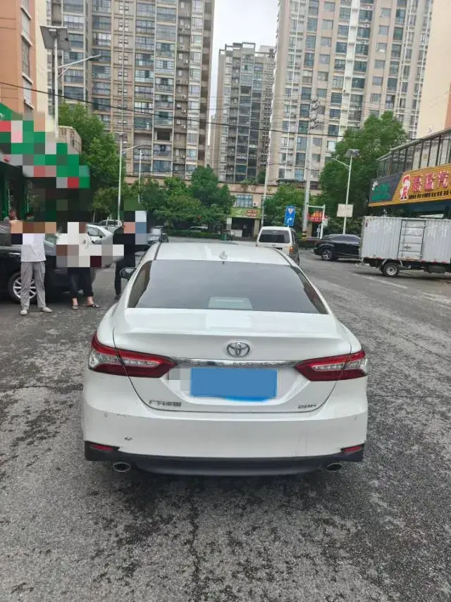 2021 TOYOTA CAMRY thumbnail 3