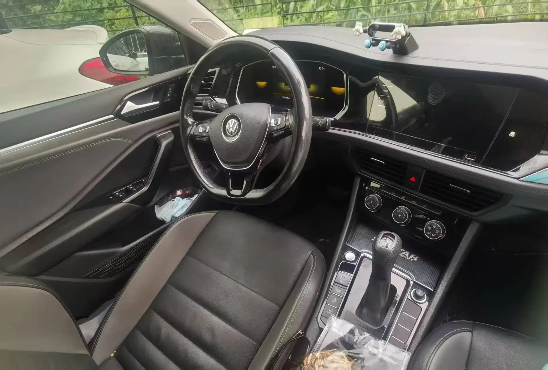 2021 VOLKSWAGEN SAGITAR thumbnail 4